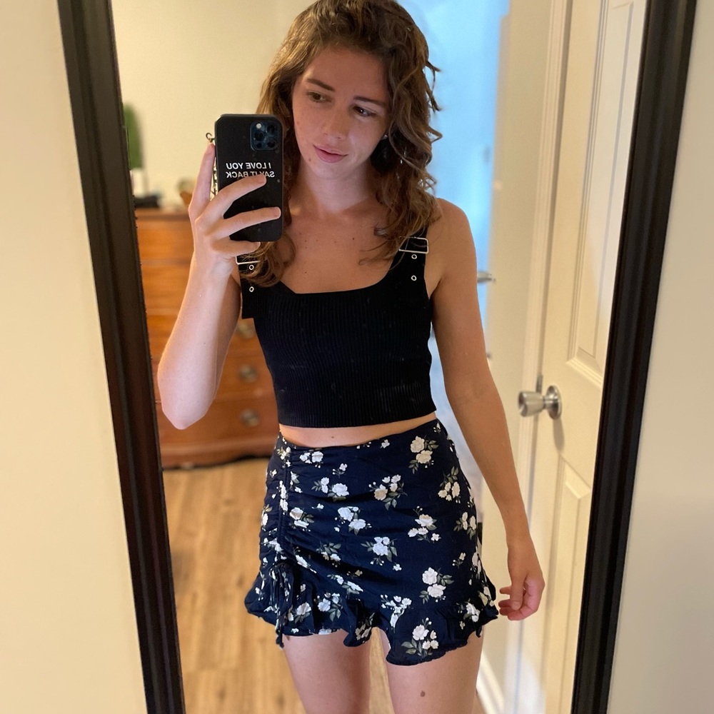NWOT Hollister skort